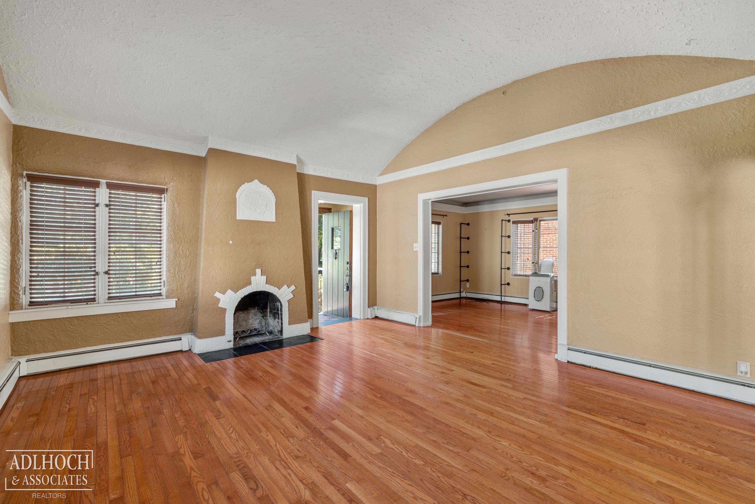 627 Washington Road Grosse Pointe, MI 48230 - Photo 6 of 51 Gallery Image 6