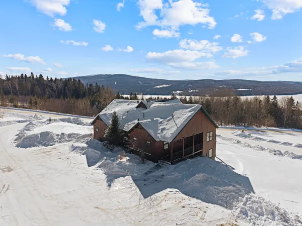 $669,000 | 42 Whip Willow Farm Road, Unit 19, Rangeley, ME 04970