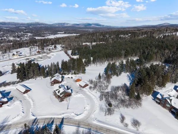 $669,000 | 42 Whip Willow Farm Road, Unit 19, Rangeley, ME 04970