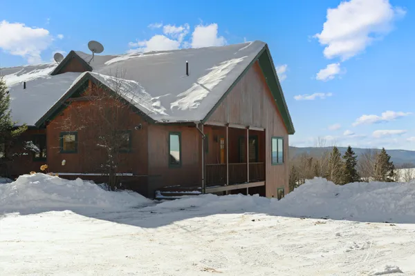 $669,000 | 42 Whip Willow Farm Road, Unit 19, Rangeley, ME 04970