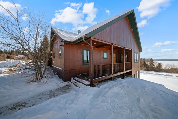 $669,000 | 42 Whip Willow Farm Road, Unit 19, Rangeley, ME 04970
