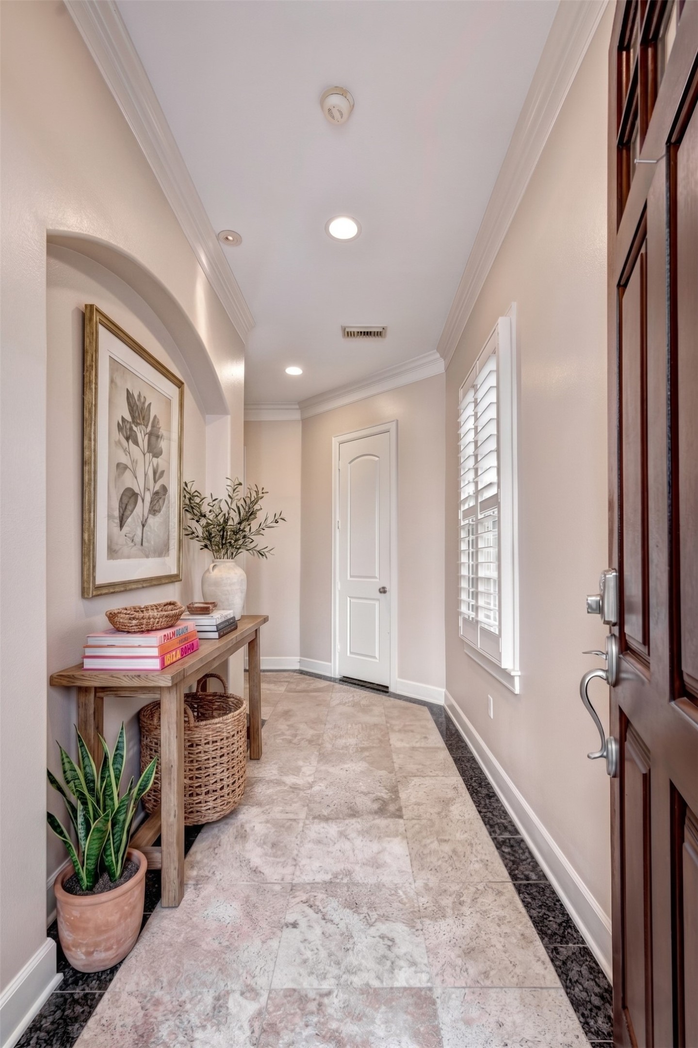 1523 Haddon Street, Unit B Houston, TX 77006 - Photo 19 of 22 Virtually furnished