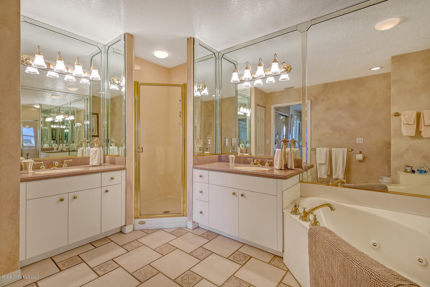 100 Riverside Drive, Unit 802 Cocoa, FL 32922 - Photo 12 of 24 Jetted Soaking Tub