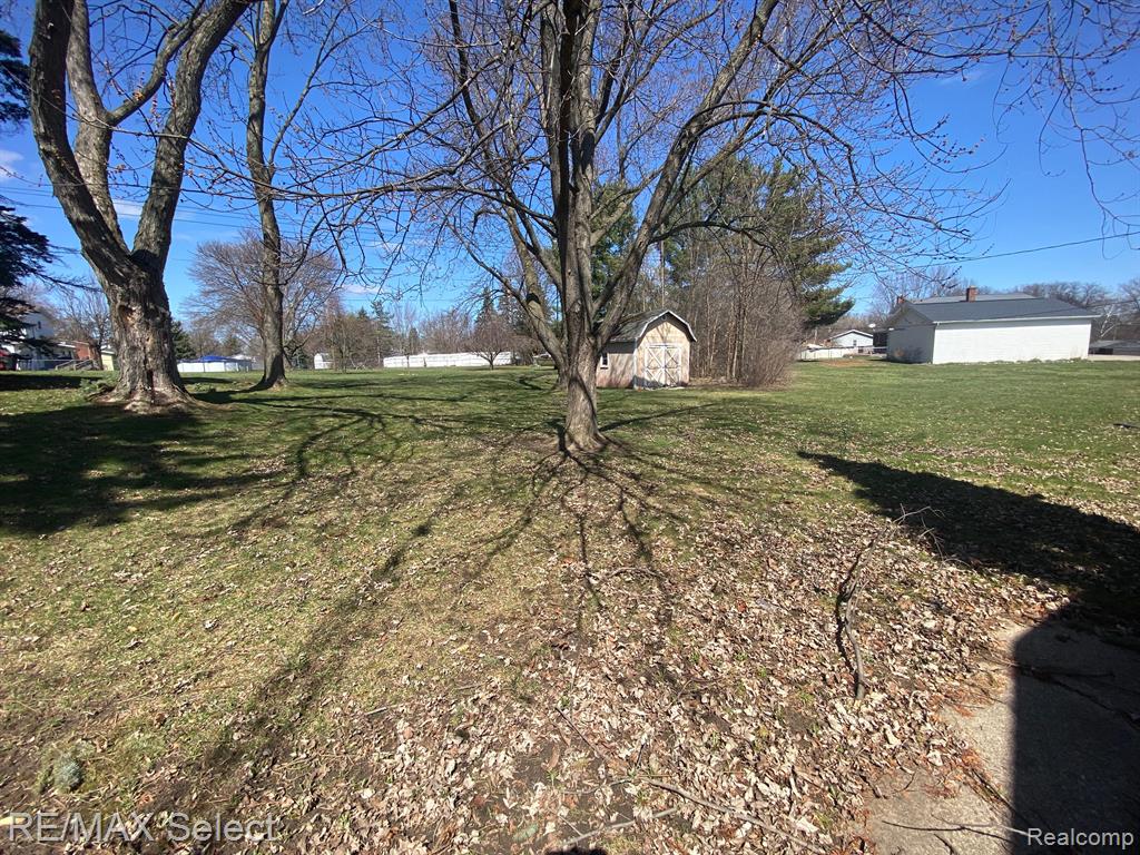3260 Old Farm Road Flint, MI 48507 - Photo 5 of 21
