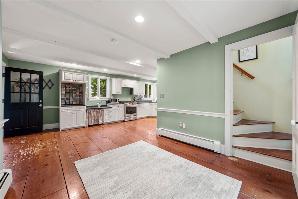 31 Broadway Hanover, MA 02339 - Photo 8 of 42