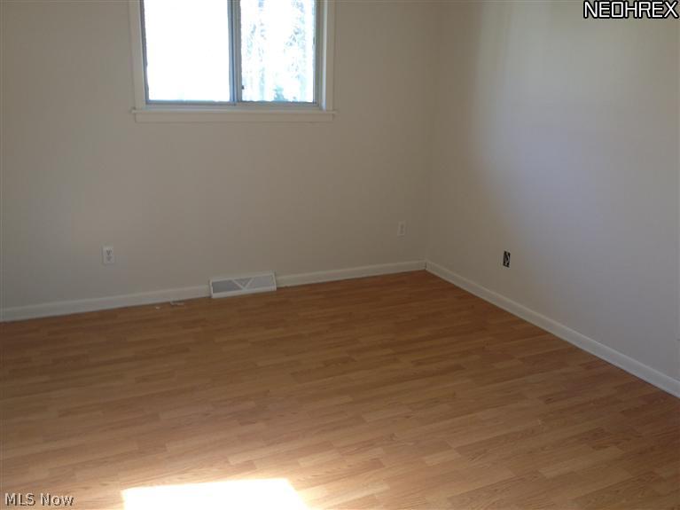 9760 Howland Springs Road Southeast Warren, OH 44484 - Photo 10 of 13 Gallery Image 10