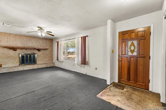 $239,900 | 663 County Road 664, Devine, TX 78016