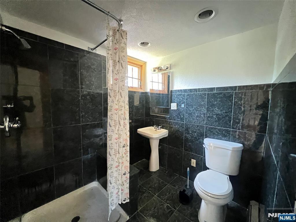 325 Bogert Avenue Ridgewood, NJ 07450 - Photo 6 of 25