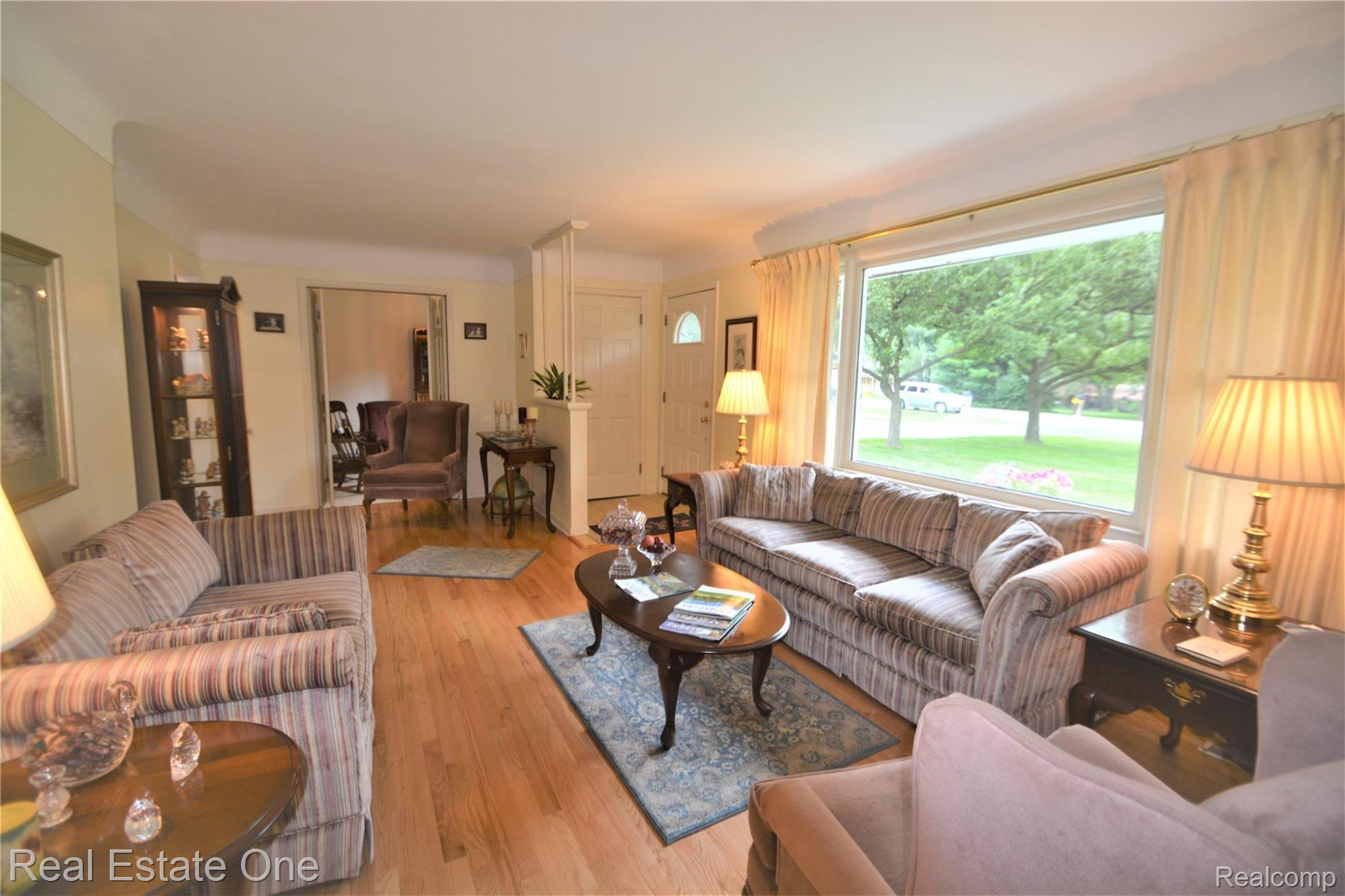 2763 Tallahassee Drive Rochester, MI 48306 - Photo 6 of 22 DSC_1129 (2).JPG
