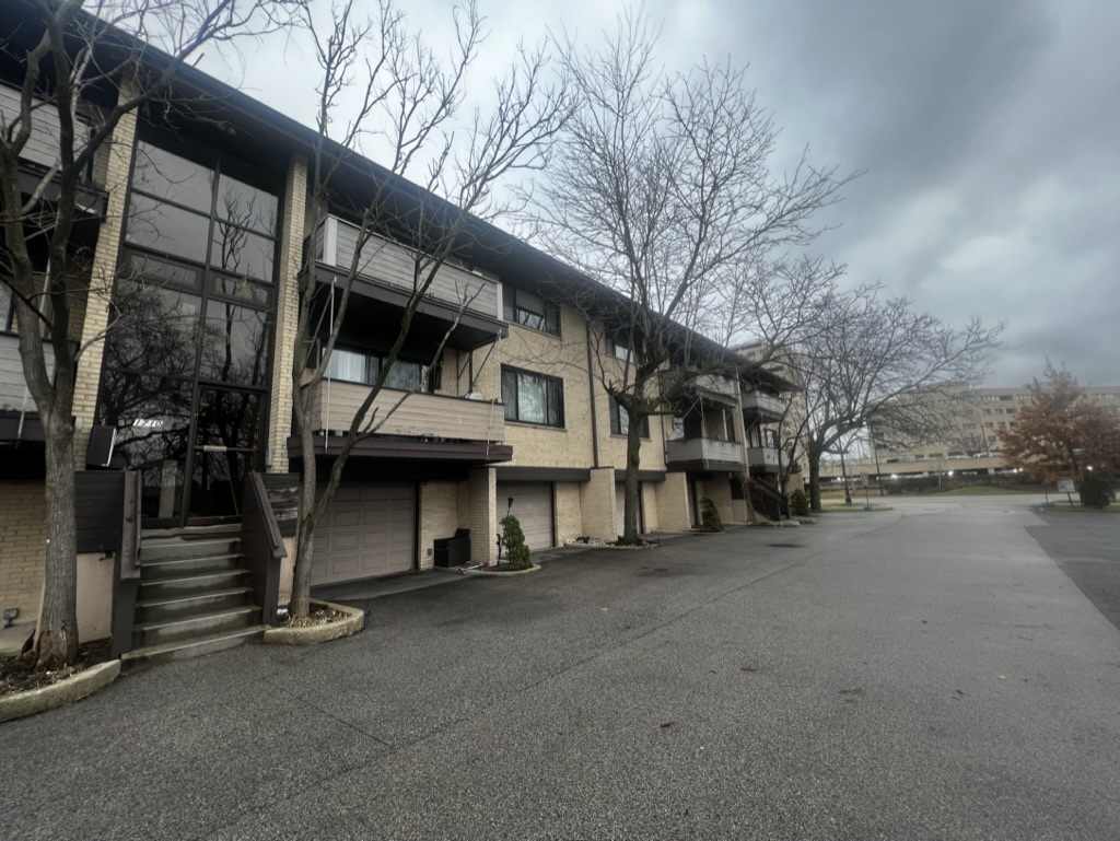 1710 Dempster Street, Unit A Park Ridge, IL 60068 - Photo 1 of 20