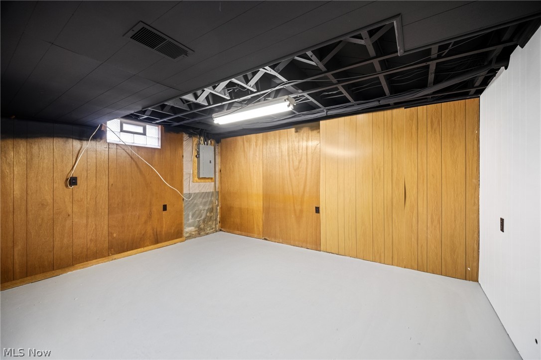 1287 Garman Road Akron, OH 44313 - Photo 21 of 29 Huge recreation room