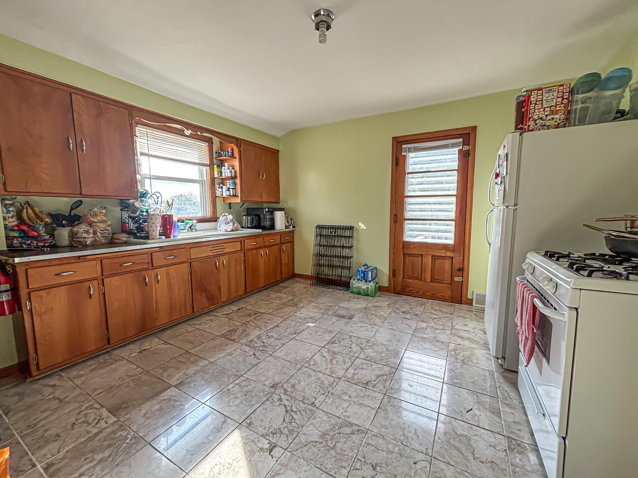 3723 South 18th Street, Unit 3725 Milwaukee, WI 53221 - Photo 19 of 28 Kitchen (Upper)