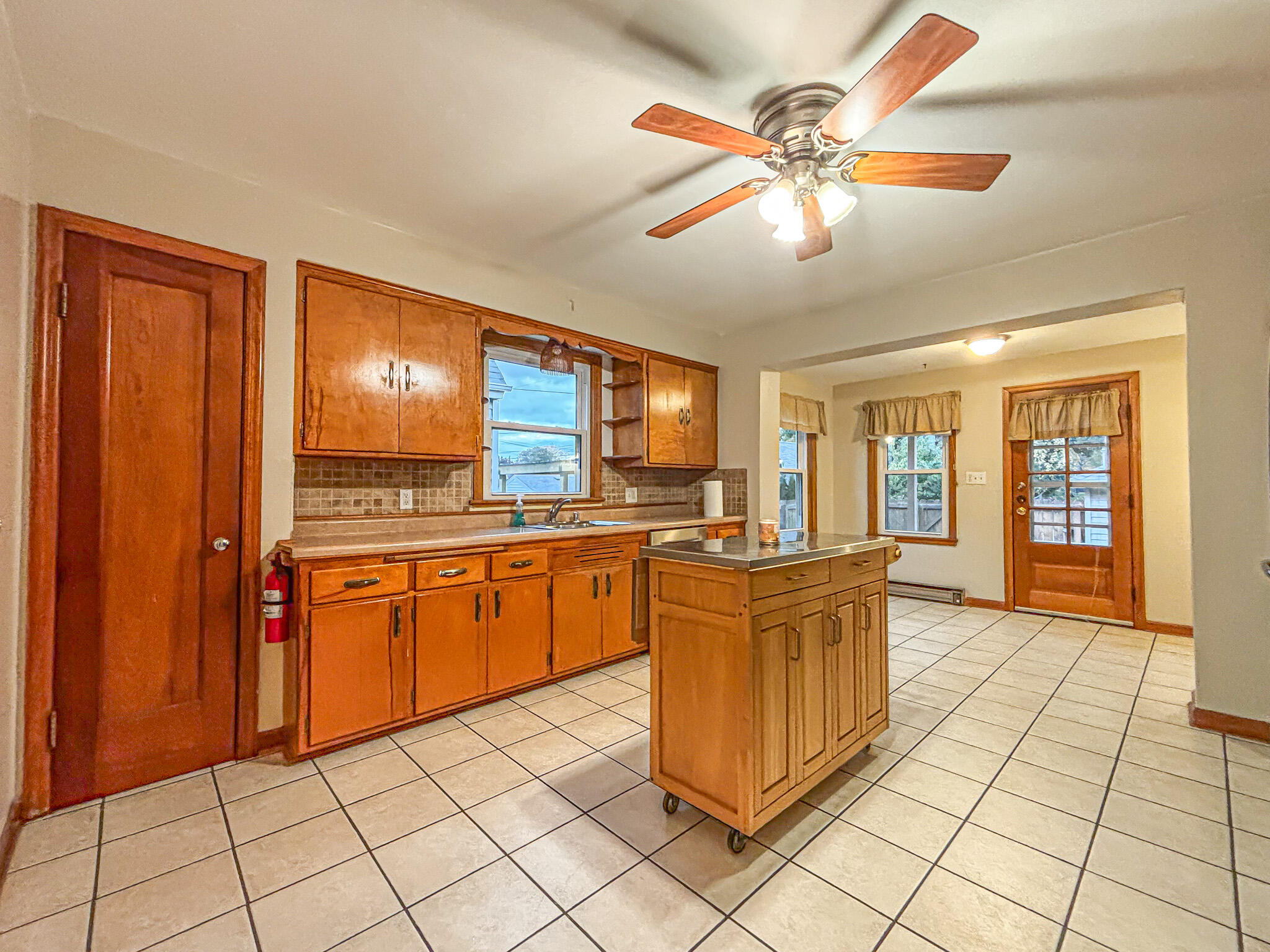 3723 South 18th Street, Unit 3725 Milwaukee, WI 53221 - Photo 9 of 28 Kitchen (Lower)