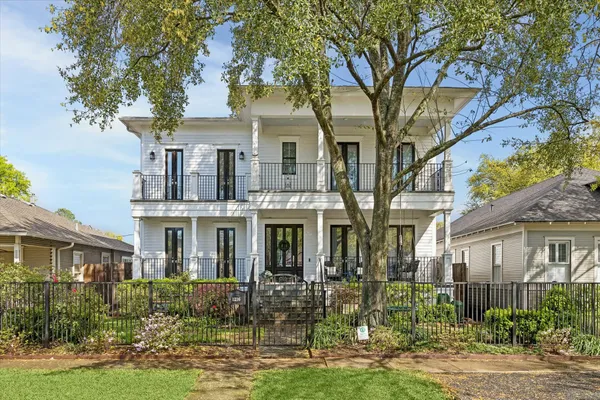 $1,850,000 | 1216 Arlington Street, Houston, TX 77008