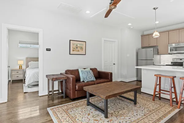 $1,850,000 | 1216 Arlington Street, Houston, TX 77008