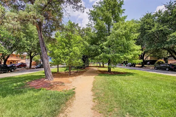 $1,850,000 | 1216 Arlington Street, Houston, TX 77008