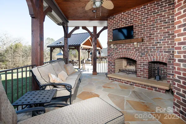 a view of a basketball court