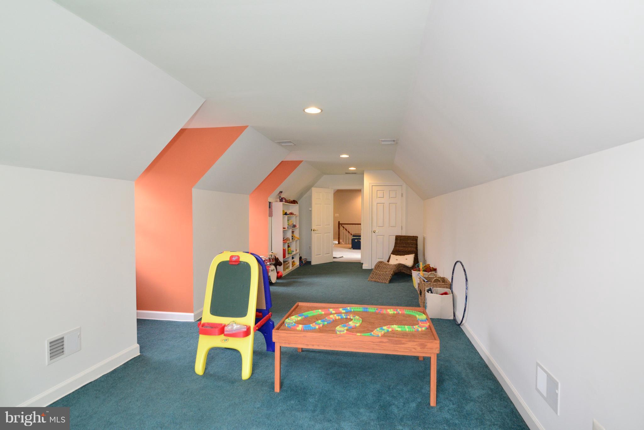1763 Proffit Road Vienna, VA 22182 - Photo 17 of 30 a room with furniture and white walls