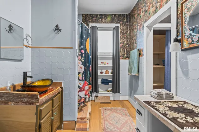 $74,500 | 321 North Main Street, White Hall, IL 62092