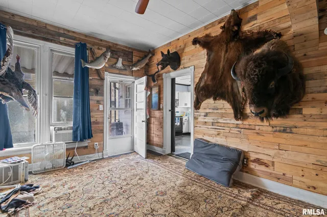 $74,500 | 321 North Main Street, White Hall, IL 62092