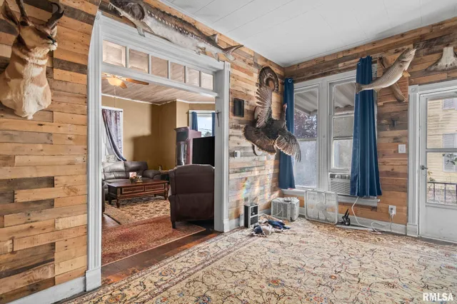 $74,500 | 321 North Main Street, White Hall, IL 62092