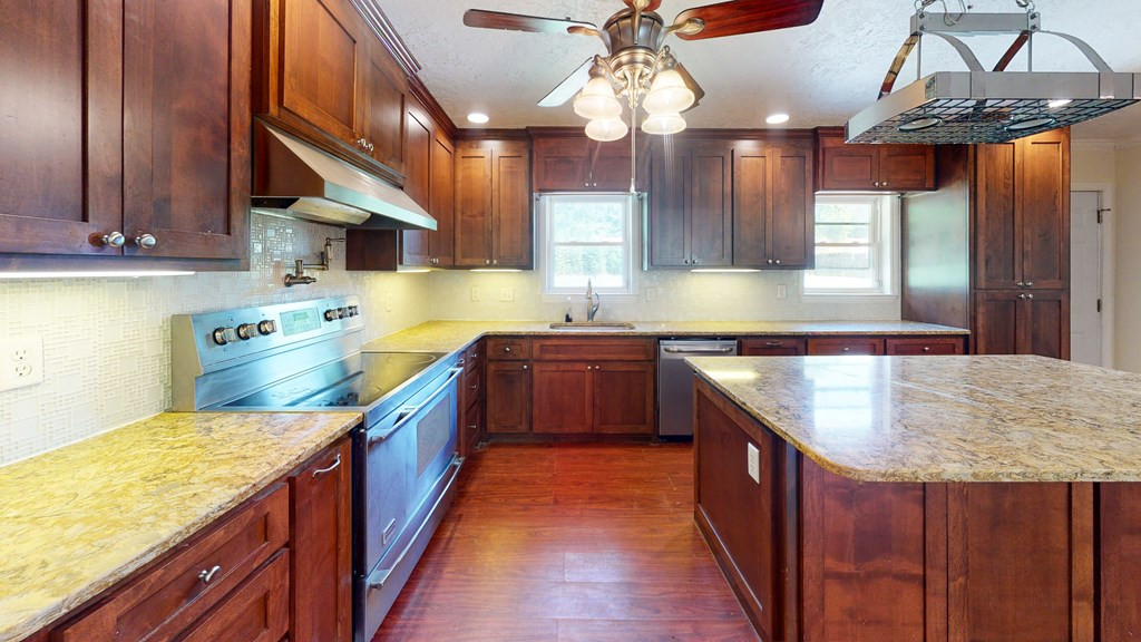 4503 Plantation Road Martinez, GA 30907 - Photo 3 of 19