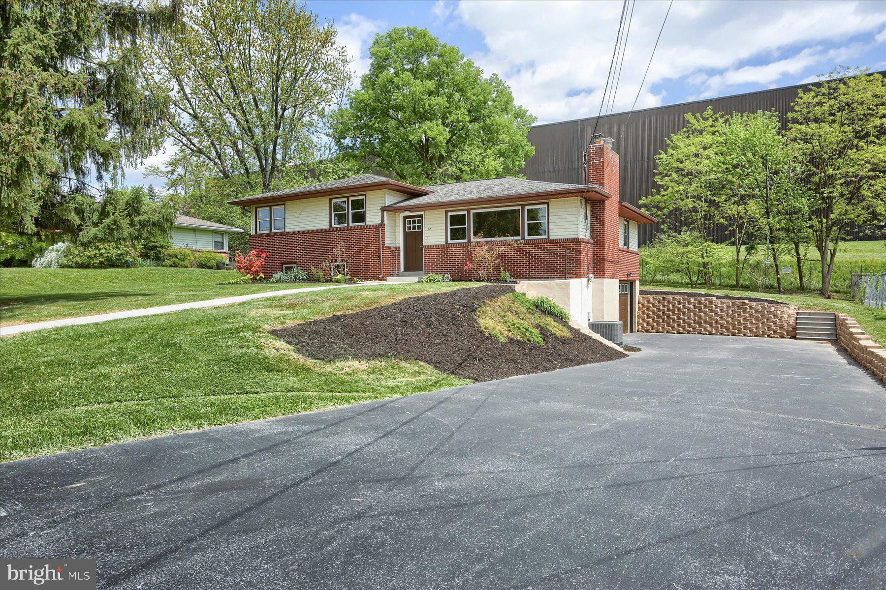 Welcome to 22 Boeing Road!