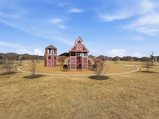 $2,400 | 11108 Culberson Drive, Aubrey, TX 76227