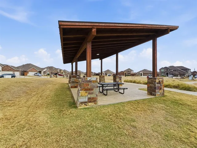 $2,400 | 11108 Culberson Drive, Aubrey, TX 76227