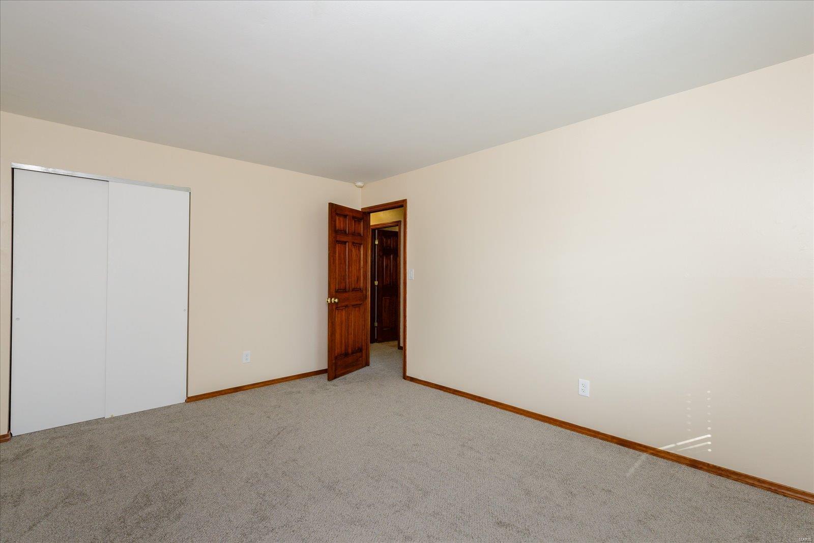 79 Country Hill Road St. Peters, MO 63376 - Photo 14 of 28 Gallery Image 14
