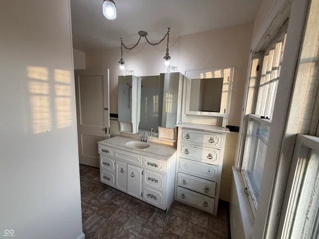 $150,000 | 714 East Sigler Street, Frankton, IN 46044