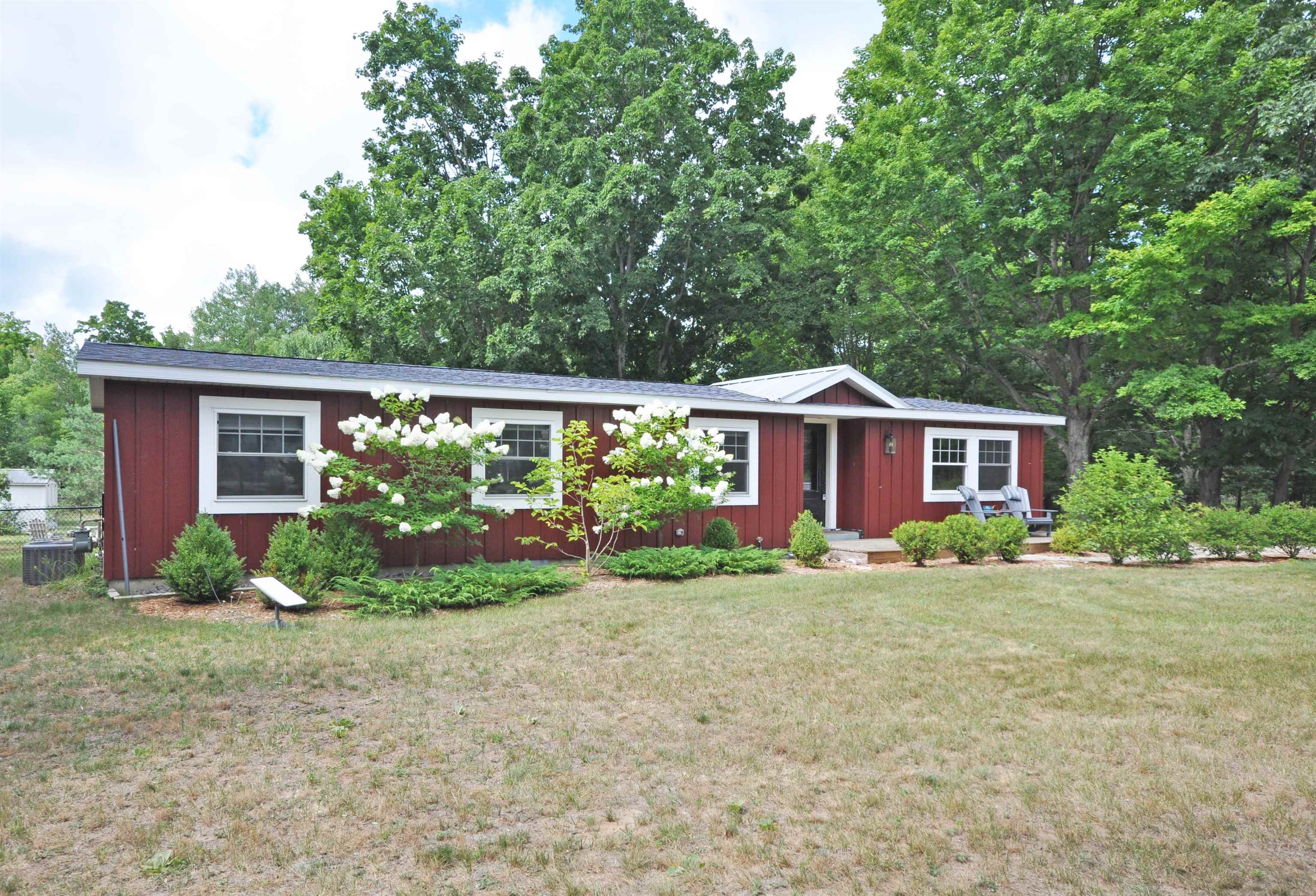 7076 South Dunns Farm Road Maple City, MI 49664 - Photo 27 of 32 1925771-88e11092-dd69-49f1-8b5b-9bbabd5ddfc0.JPG