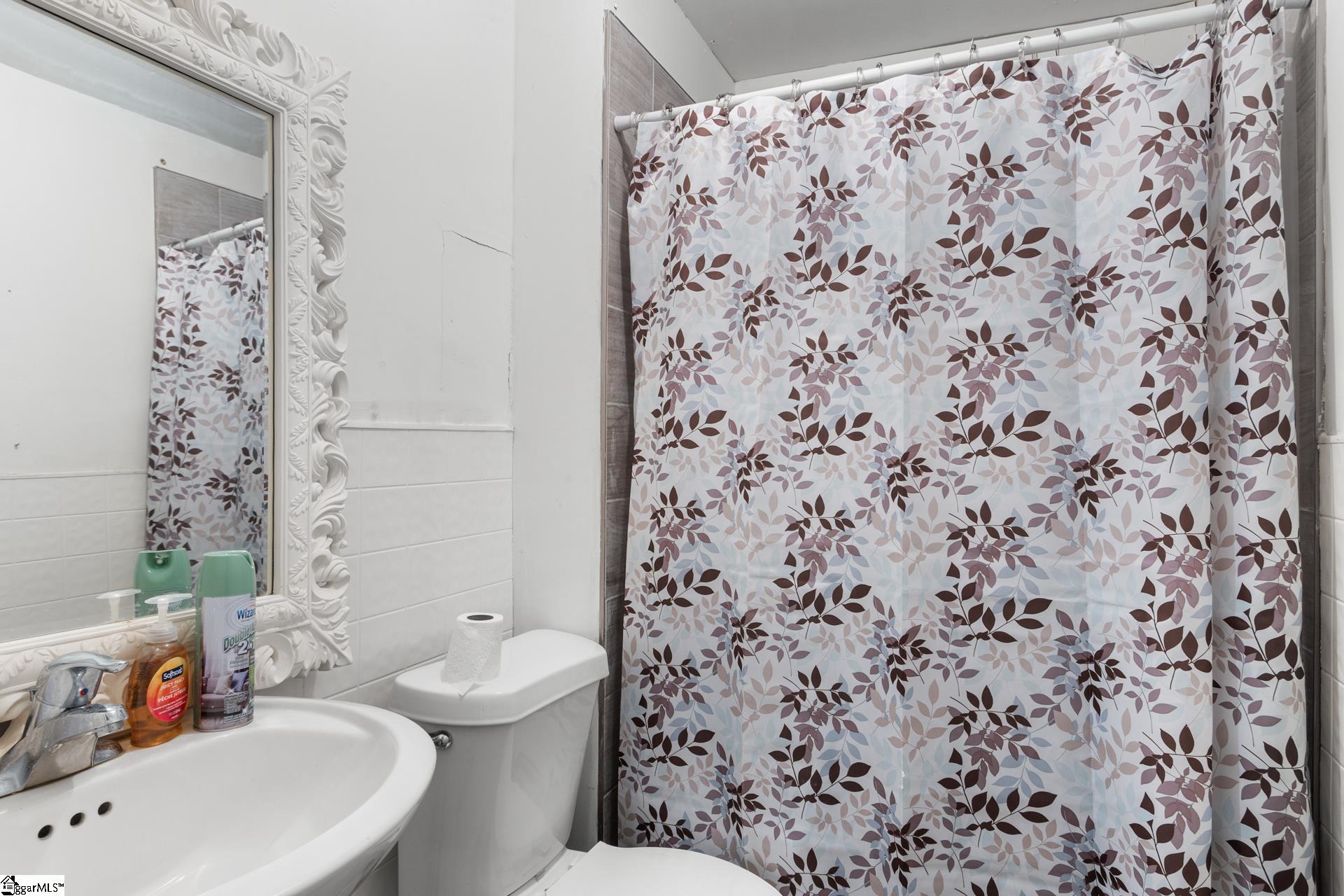 101 Bond Street, Unit A & B Clinton, SC 29325 - Photo 16 of 30