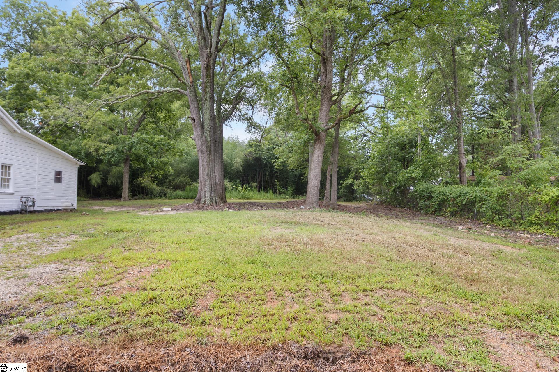 101 Bond Street, Unit A & B Clinton, SC 29325 - Photo 26 of 30