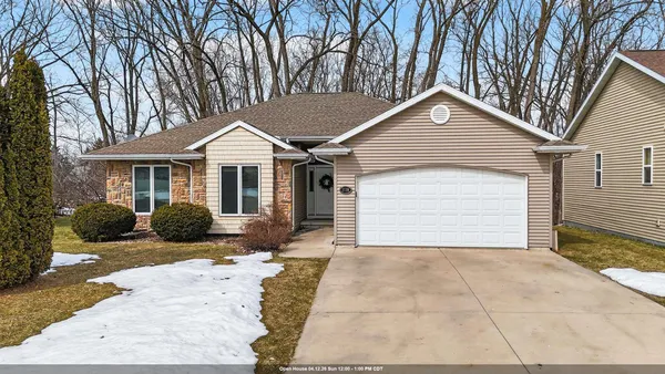 $425,000 | 2718 Independence Court, Appleton, WI 54914