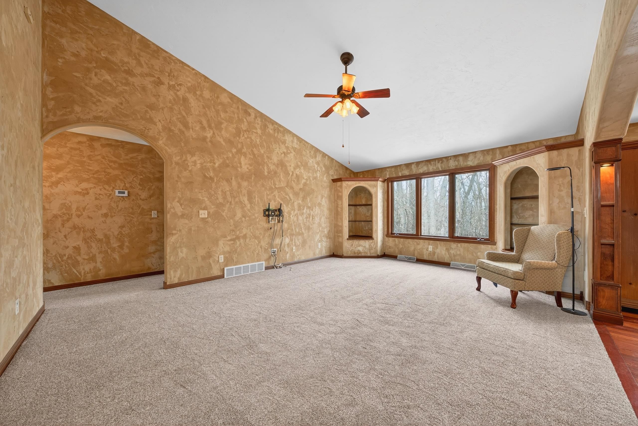 2718 Independence Court Appleton, WI 54914 - Photo 11 of 56