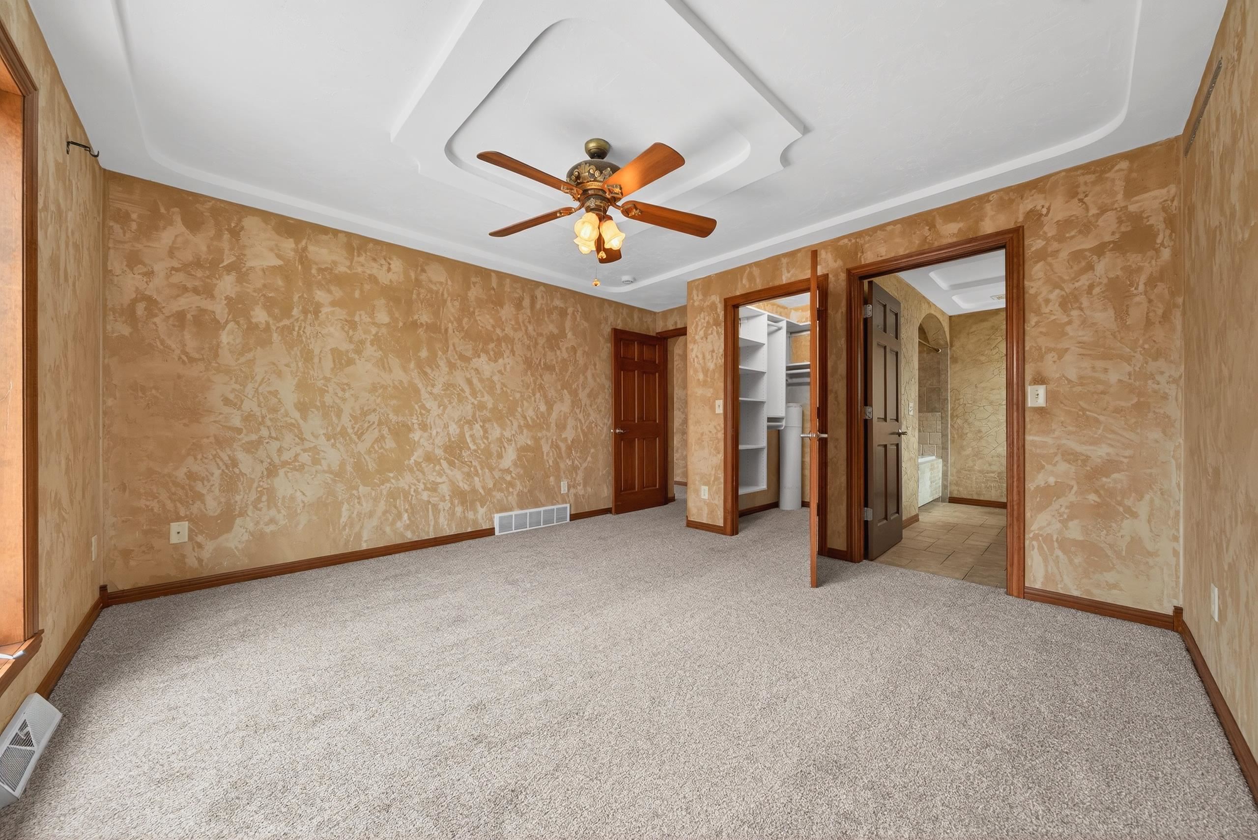 2718 Independence Court Appleton, WI 54914 - Photo 15 of 56