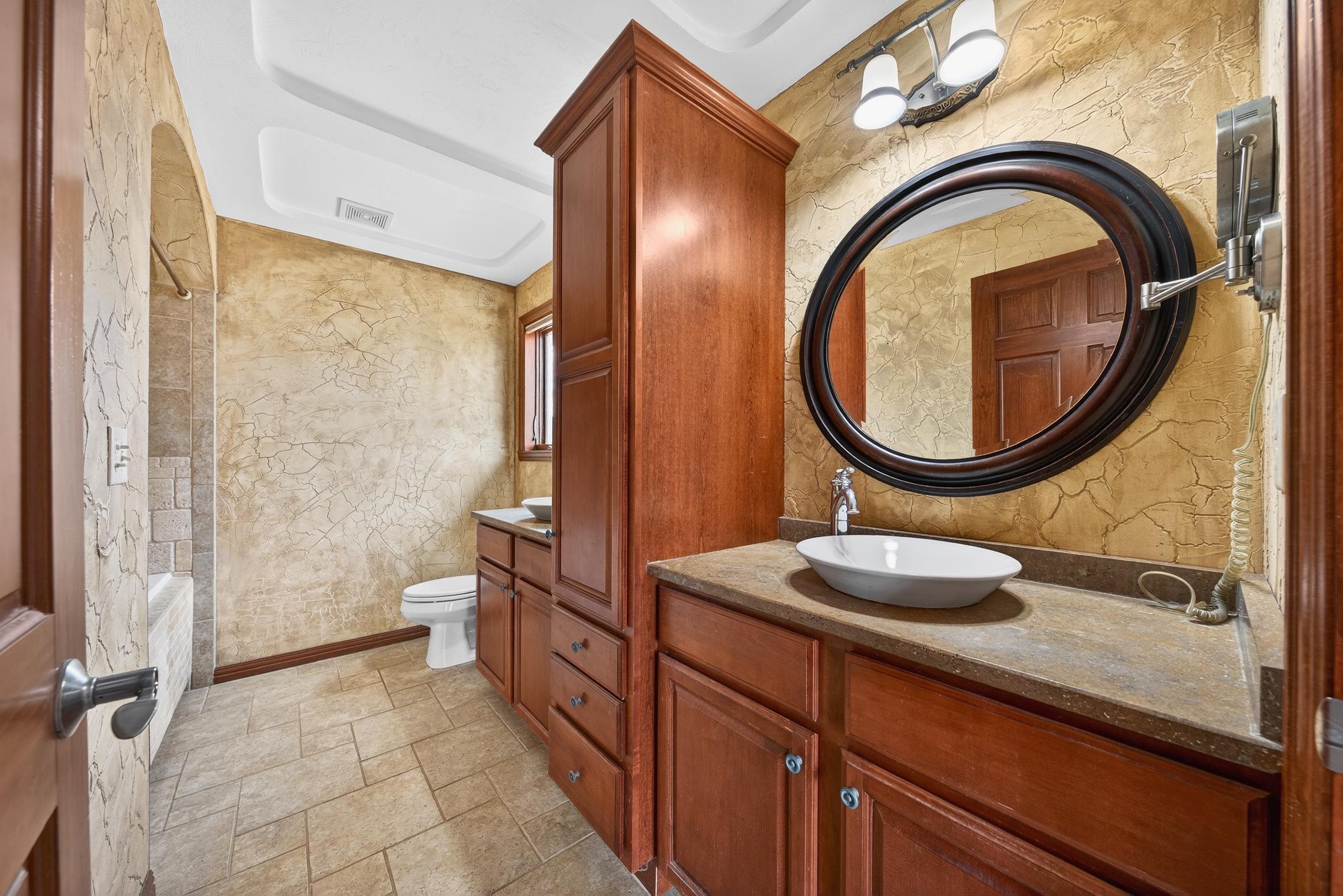 2718 Independence Court Appleton, WI 54914 - Photo 16 of 56