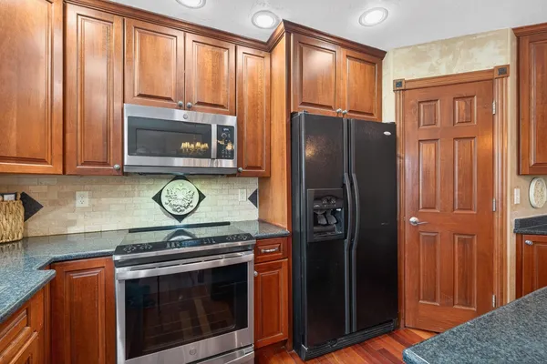 $425,000 | 2718 Independence Court, Appleton, WI 54914