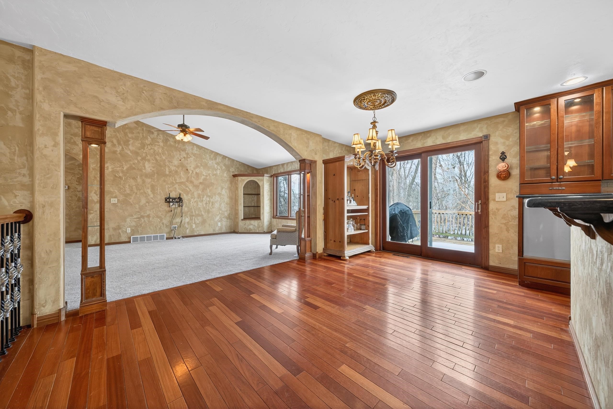 2718 Independence Court Appleton, WI 54914 - Photo 8 of 56