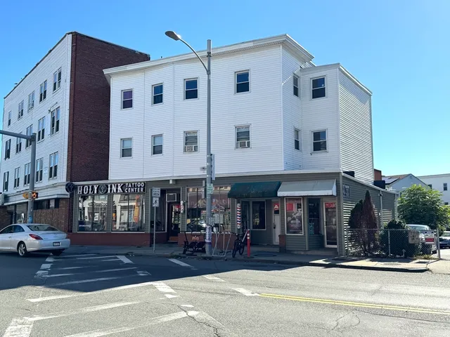 $1,900 | 838 Western Avenue, Unit 2R, Lynn, MA 01905