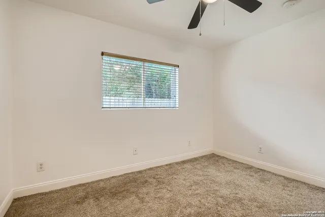 $2,300 | 8115 Ashwood Pointe, San Antonio, TX 78254