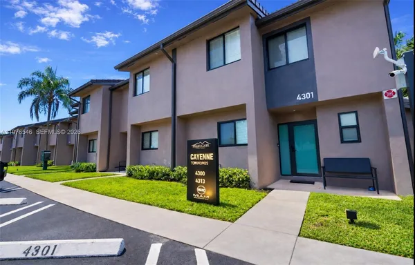 $3,200 | 4315 Northwest 115th Avenue, Coral Springs, FL 33065