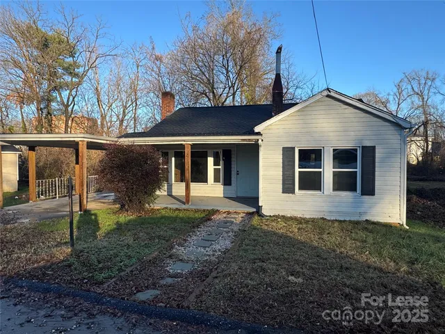 $1,800 | 123 Lincoln Street, Statesville, NC 28677