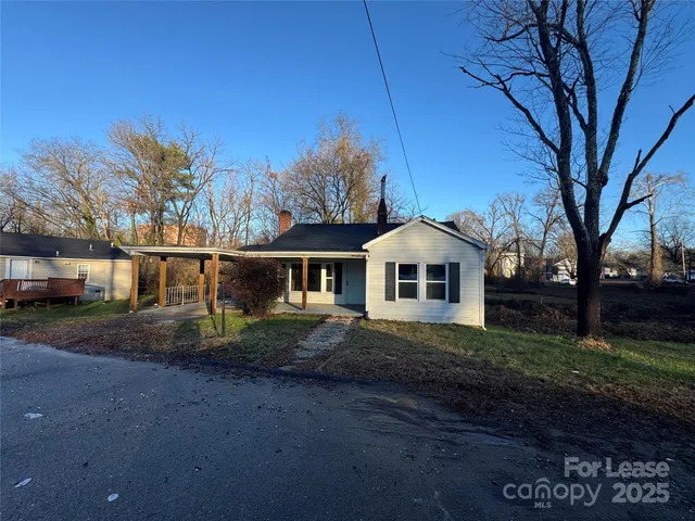 $1,800 | 123 Lincoln Street, Statesville, NC 28677