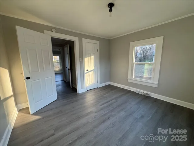 $1,800 | 123 Lincoln Street, Statesville, NC 28677