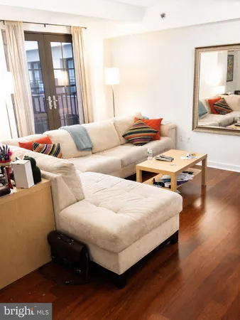 $2,450 | 219-29 South 18th Street, Unit 617, Philadelphia, PA 19103