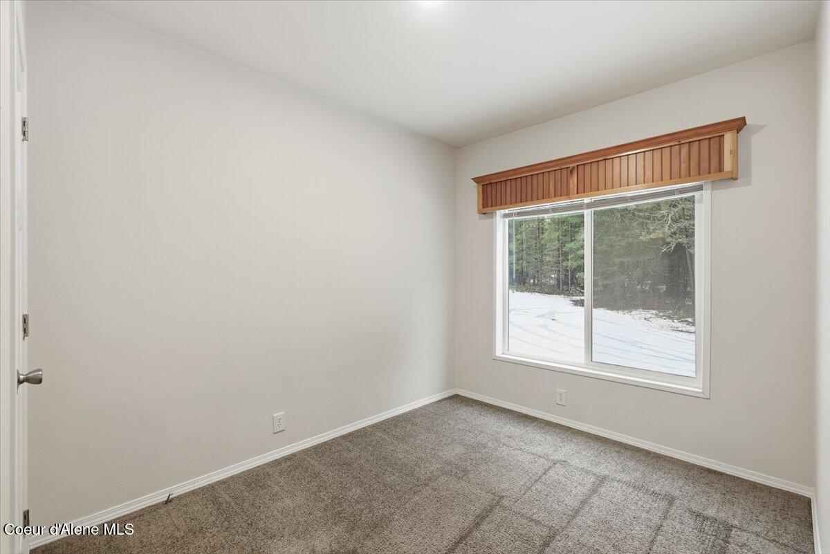 254 Lions Road Priest River, ID 83856 - Photo 22 of 39 24-Bedroom