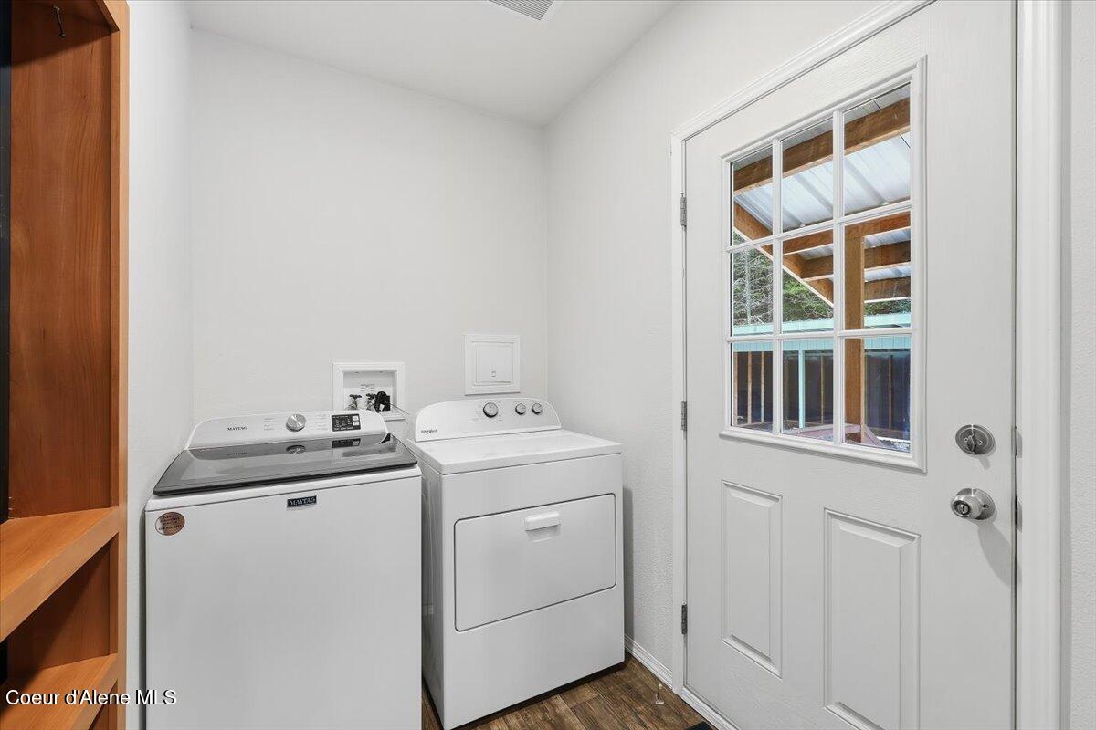 254 Lions Road Priest River, ID 83856 - Photo 26 of 39 28-Laundry