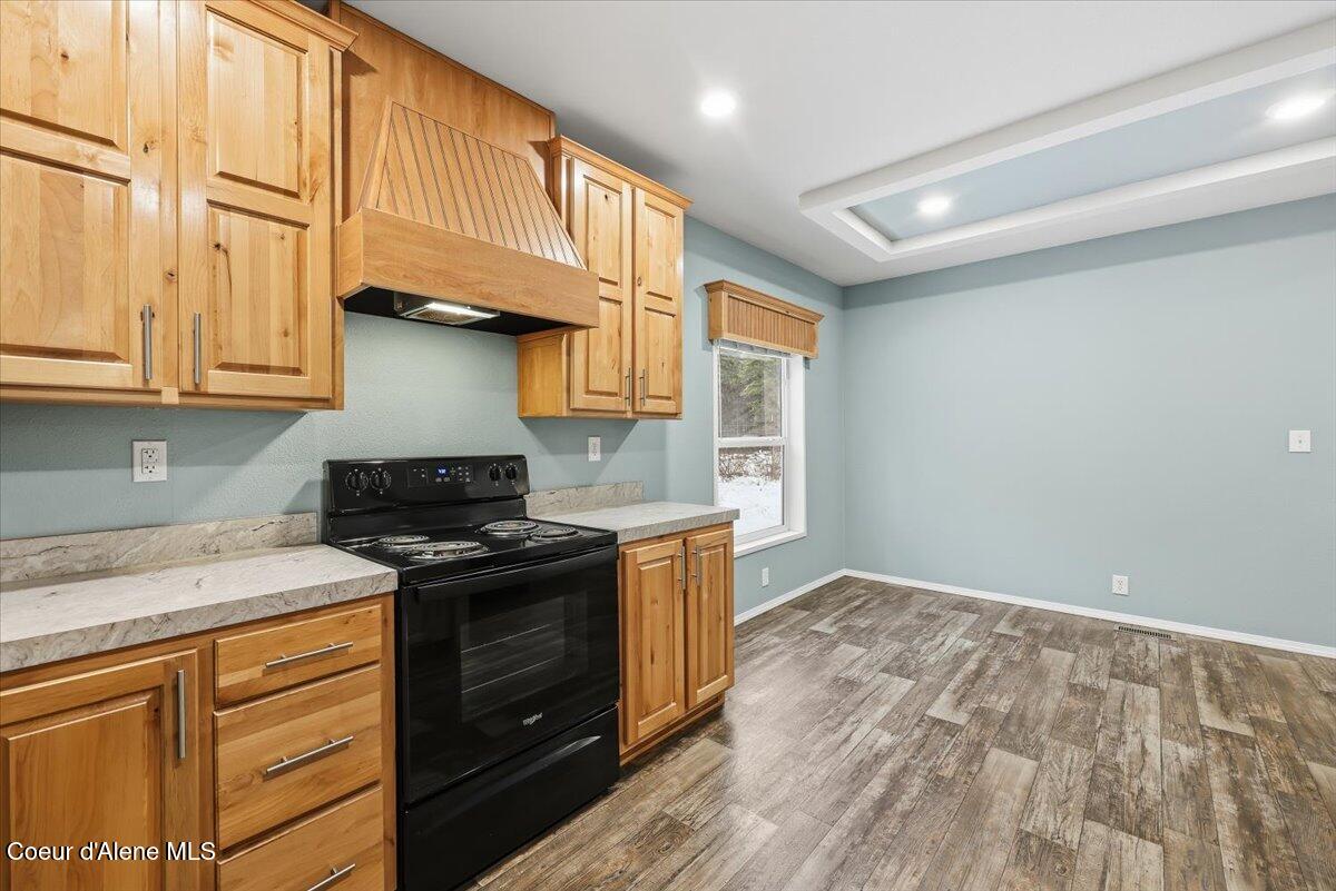 254 Lions Road Priest River, ID 83856 - Photo 7 of 39 09-Kitchen
